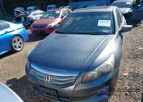 2011 Honda Accord 3.5 Ex-L z USA, uszkodzony, nr VIN 1HGCP3F89BA010757